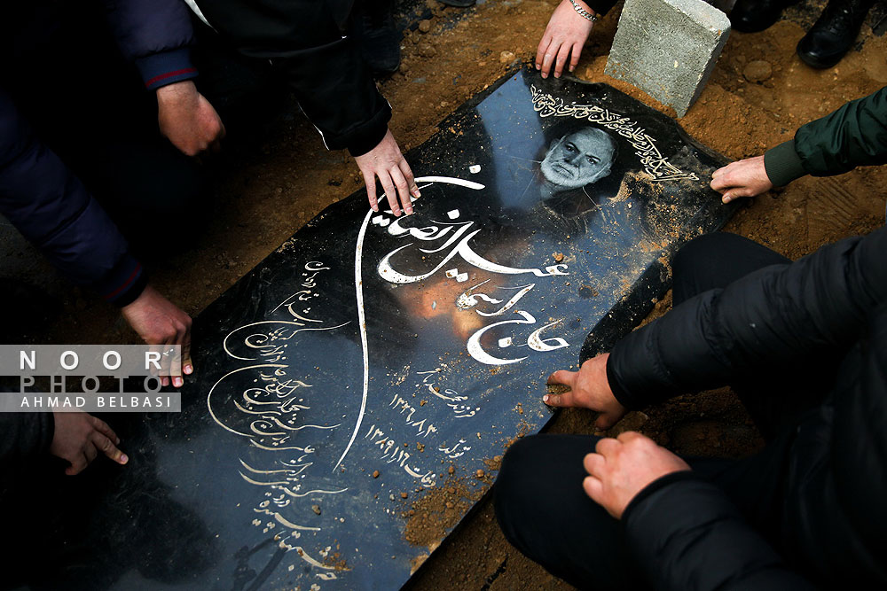 مراسم تدفین مرحوم علی انصاریان در بهشت زهرا(س) تهران