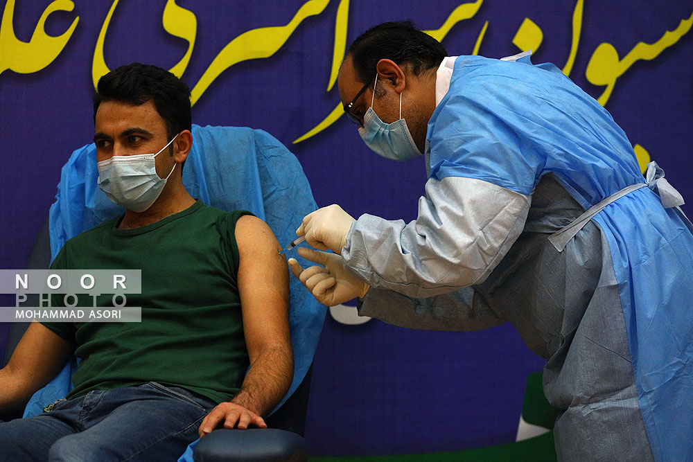  تزریق واکسن اسپوتنیک روسی در بیمارستان امام خمینی (ره) تهران