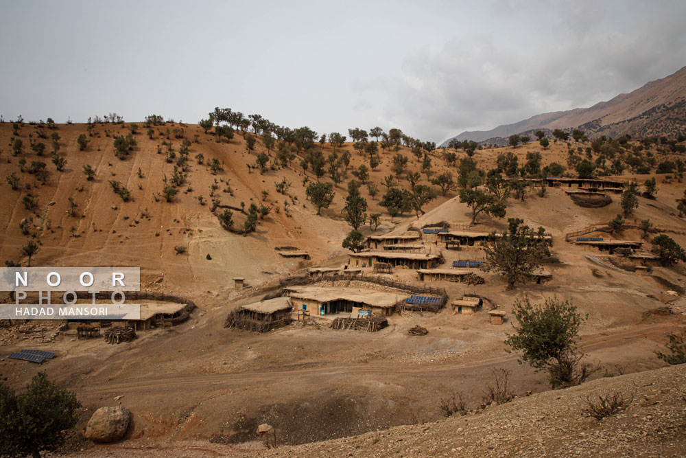 بافت خانه های یکی از روستاهای منطقه ذلقی غربی الیگودرز استان لرستان