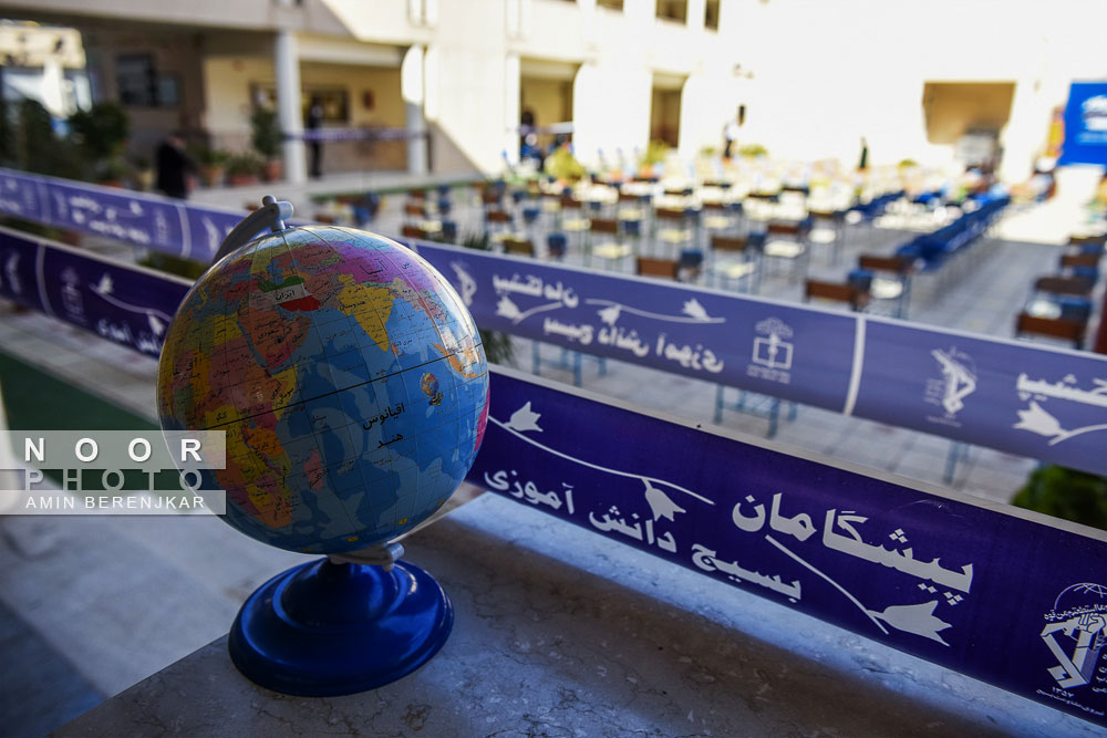 اهدای تبلت به دانش آموزان بازمانده از تحصیل (پویش توکاد) استان فارس‎