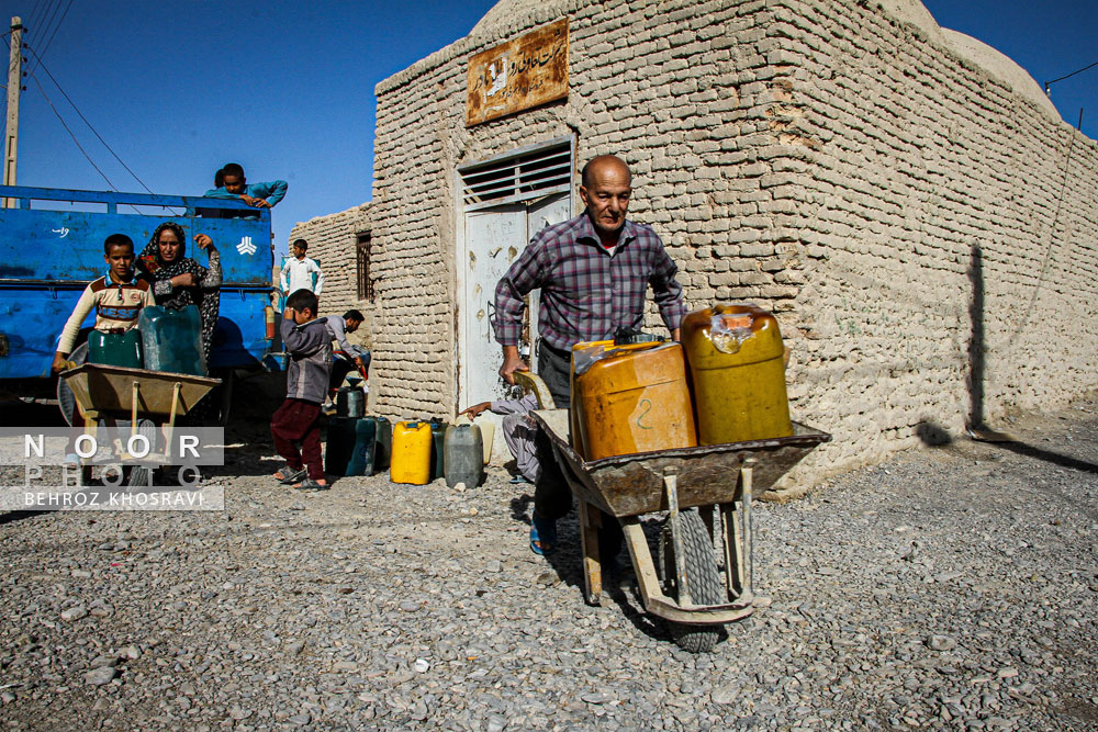 بازار کاذب فروش نفت و گازوئیل در زابل سیستان و  بلوچستان