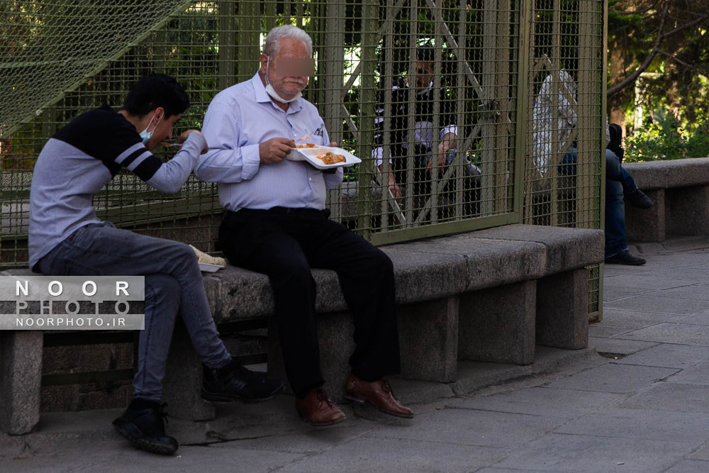 روزه خواری و حرمت شکنی در پارک دانشجو تهران