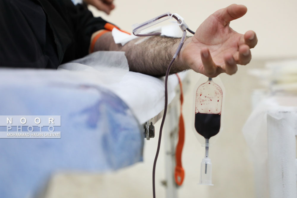 اهدای خون در دومین شب قدر در مشهد‎