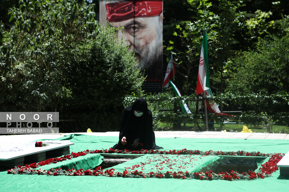 مراسم تشییع و تدفین دو شهید گمنام در تهران