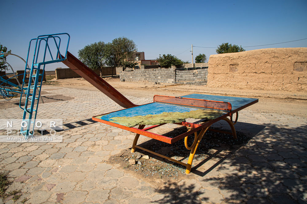 وسایل بازی و تفریح کودکان در روستاهای محروم نیشابور