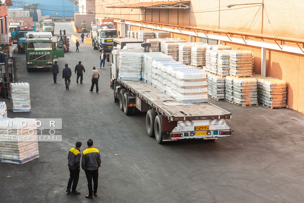 حمل و نقل و عرضه محصولات در محوطه کارخانه بهنوش