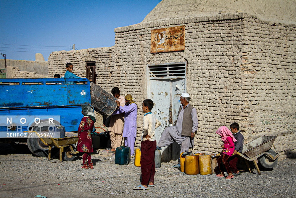 بازار کاذب فروش نفت و گازوئیل در زابل سیستان و  بلوچستان