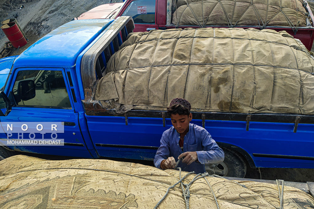 کودکانی زیادی در مرز بعنوان راننده و کمک راننده مشغول کار هستند