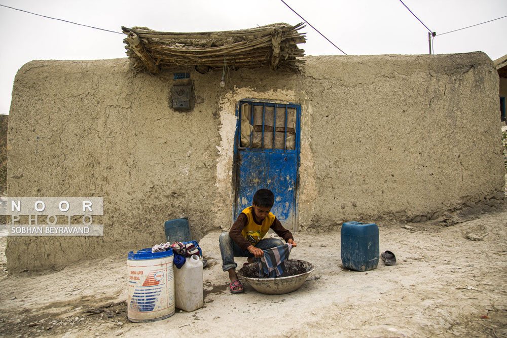 زندگی کودکان زباله گرد و فقیر در روستای پست دره شهر مراوه تپه استان گلستان