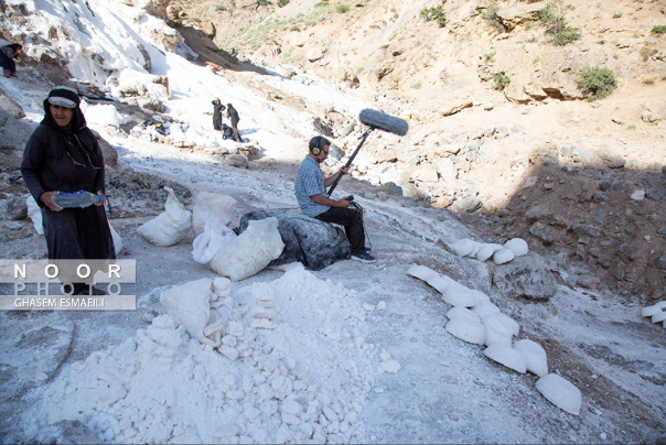 فیلم مستند «زنان نمکی»